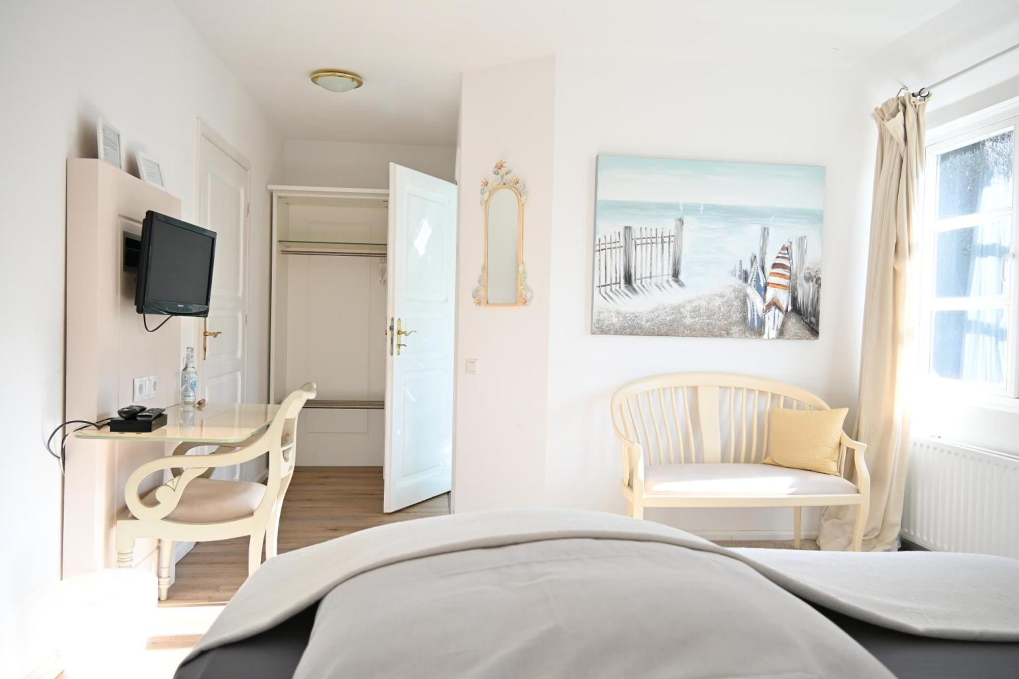 Landsitzhotel Und Seminarium Peterhof Hodorf ภายนอก รูปภาพ