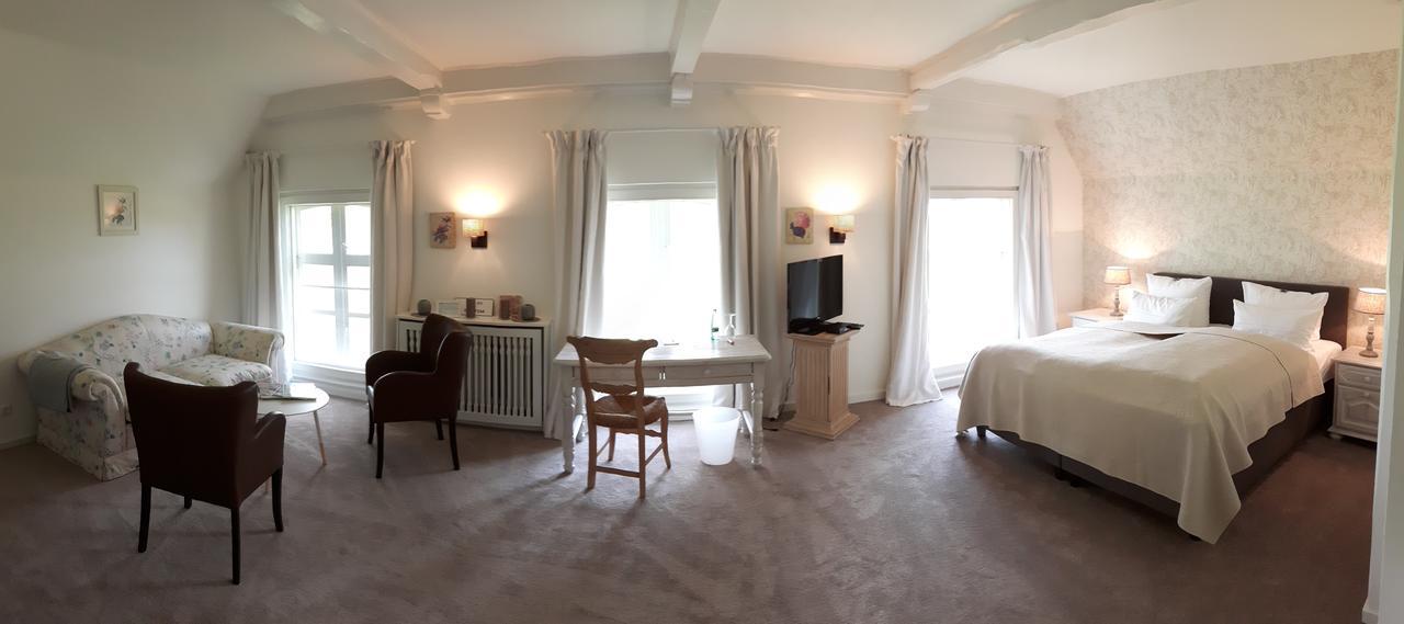 Landsitzhotel Und Seminarium Peterhof Hodorf ภายนอก รูปภาพ